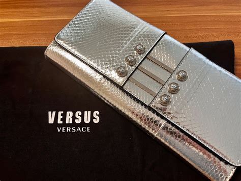 versus versace grau tasche|Versace versus reaction.